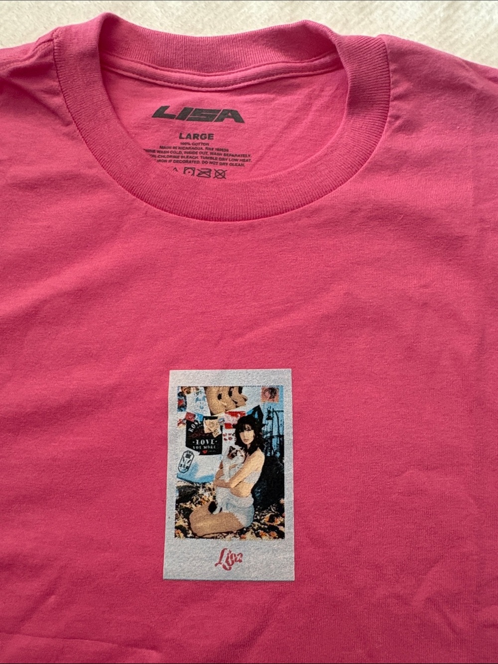 LISA  Alter Ego Pink Graphic Crewneck Cropped Tee Size Large